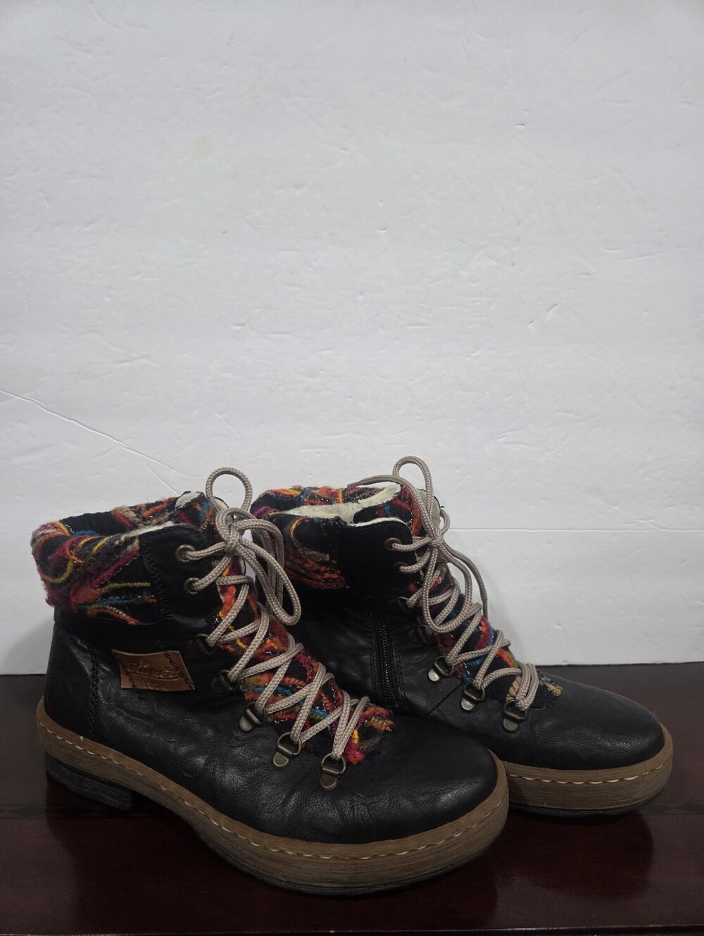 Rieker Black Leather Women’s Lace-Up Ankle Boots with Multi-Color Knit Sz.38/8